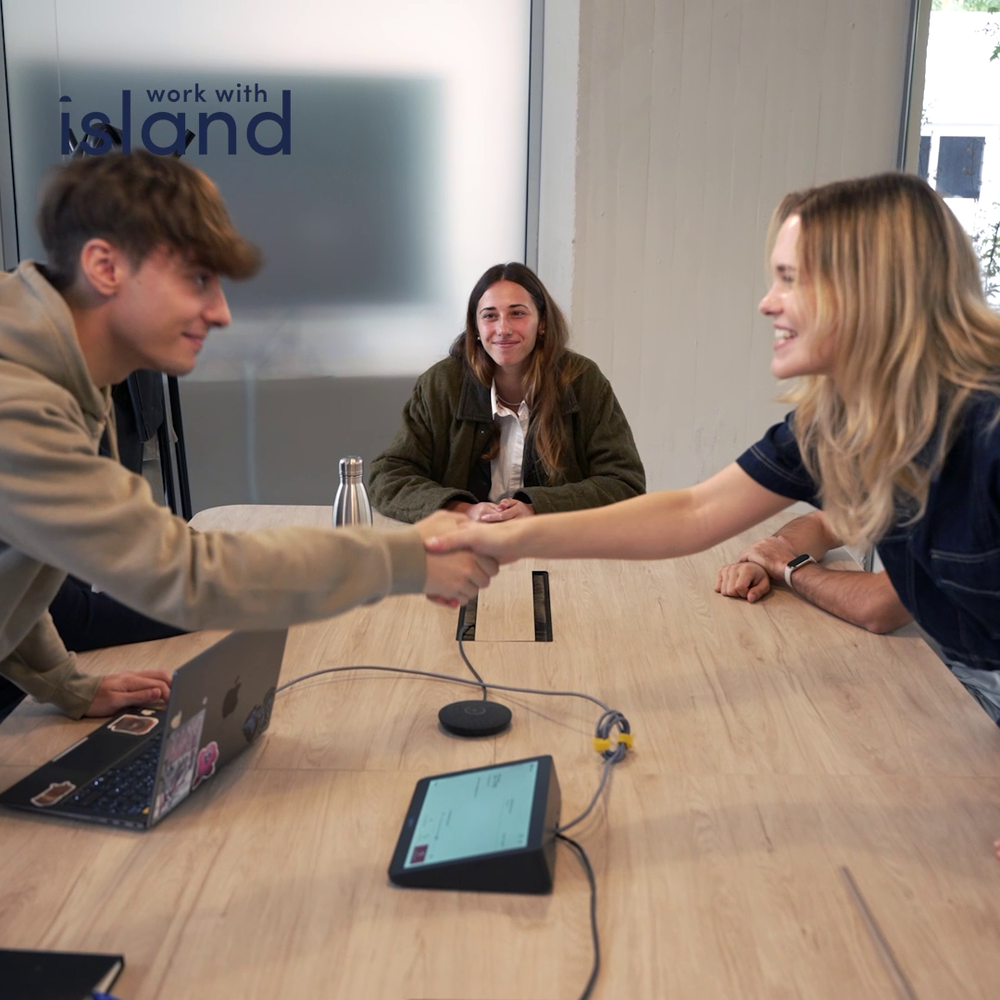 Work With Island -