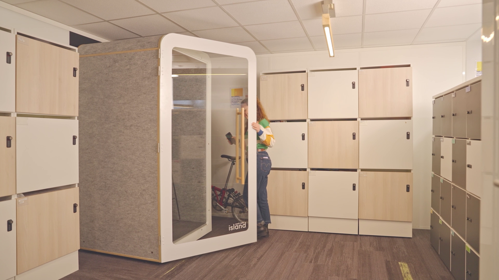 Work With Island -